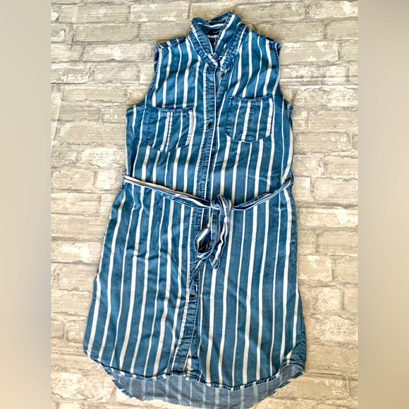 Striped Jean Collared Button Down Sleeveless Dress - Picture 2 of 8